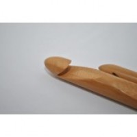 Houten haaknaald 12mm